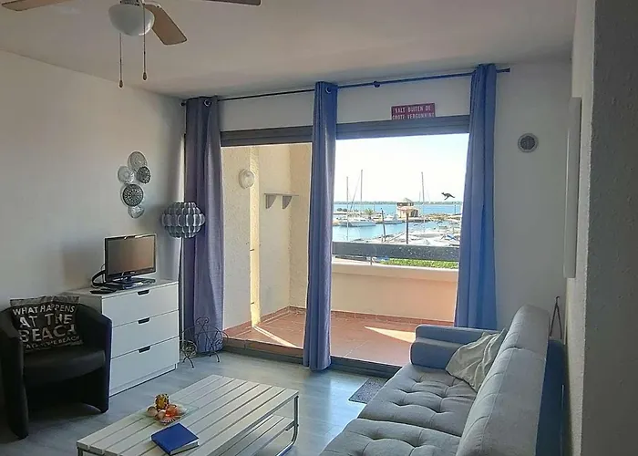 T3 Avec Balcon Et Parking, Accès Piscine, Espaces Sportifs - Fr-1-195-96 *