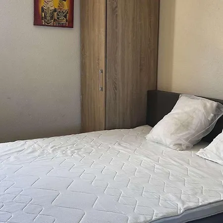 T3 Avec Balcon Et Parking, Acces Piscine, Espaces Sportifs - Fr-1-195-96 Le Barcarès