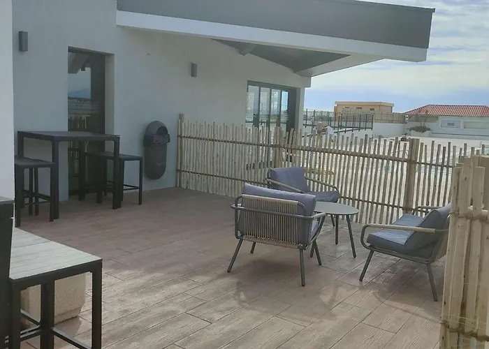 Apartment T3 Avec Balcon Et Parking, Acces Piscine, Espaces Sportifs - Fr-1-195-96 *